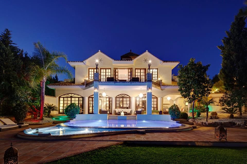 Villa in La Quinta Golf, Benahavis - Image 1