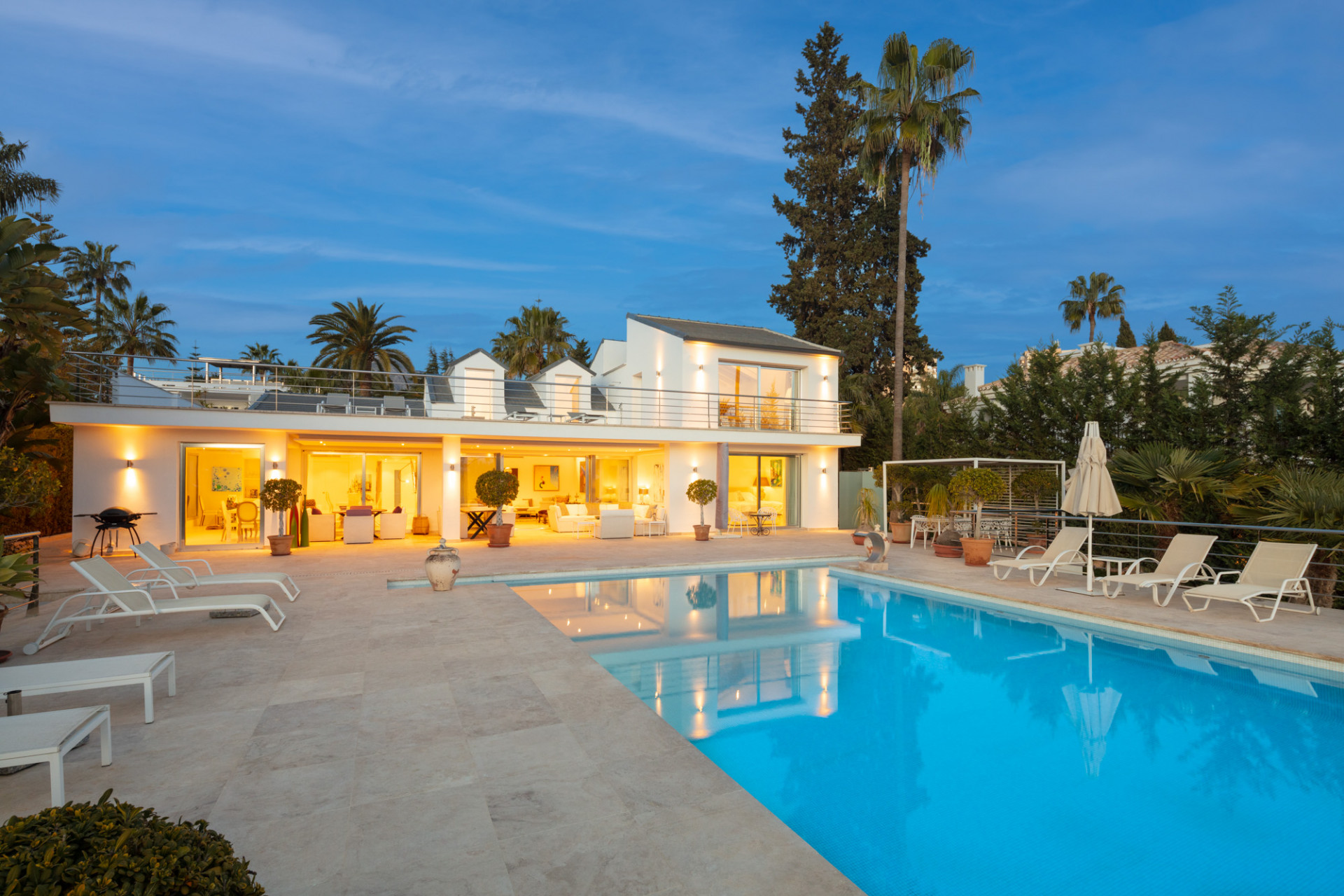 Villa in Nueva Andalucia, Marbella - Image 1