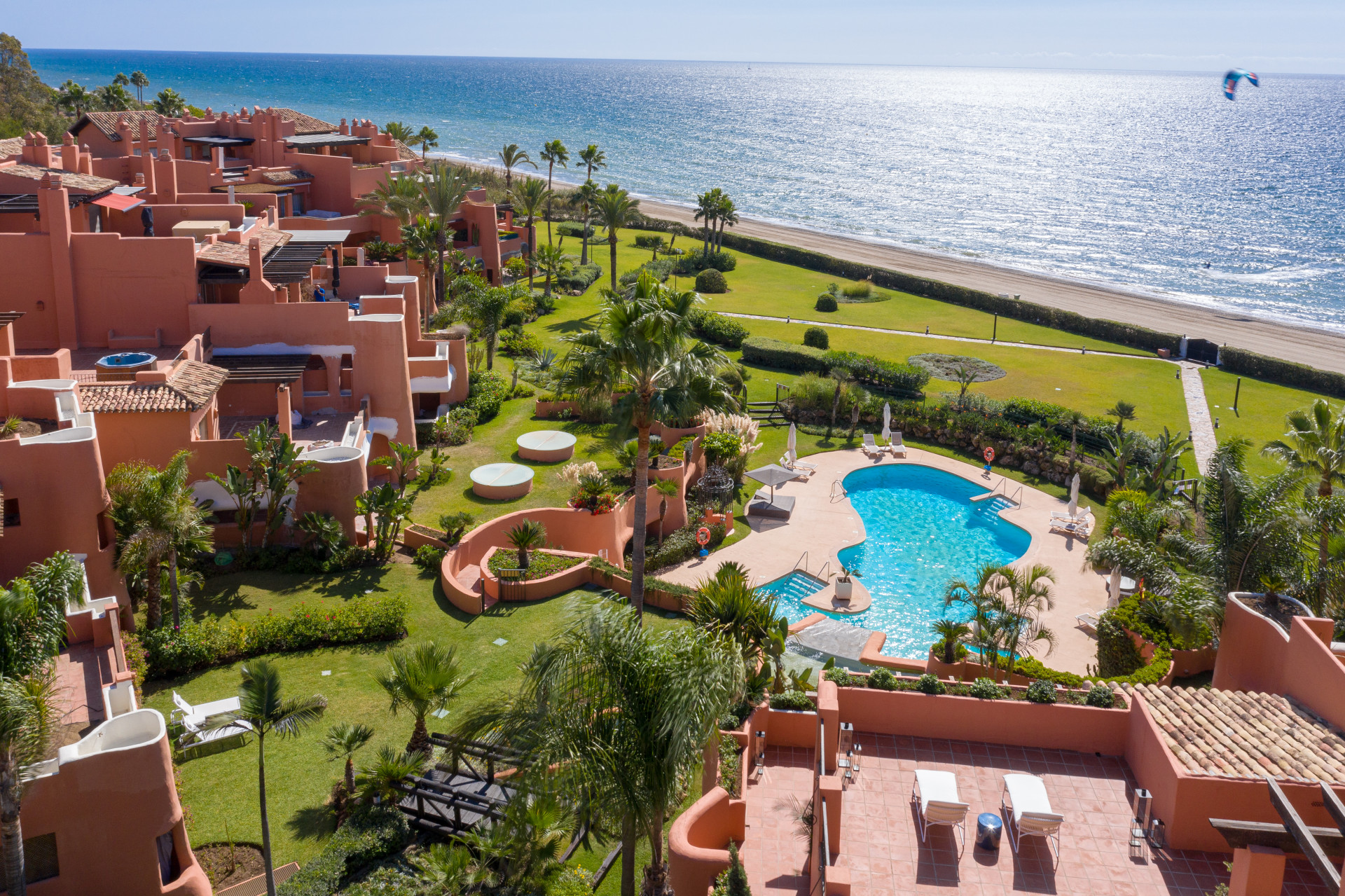 Ground Floor Apartment in Marbella Este, Marbella - Image 1