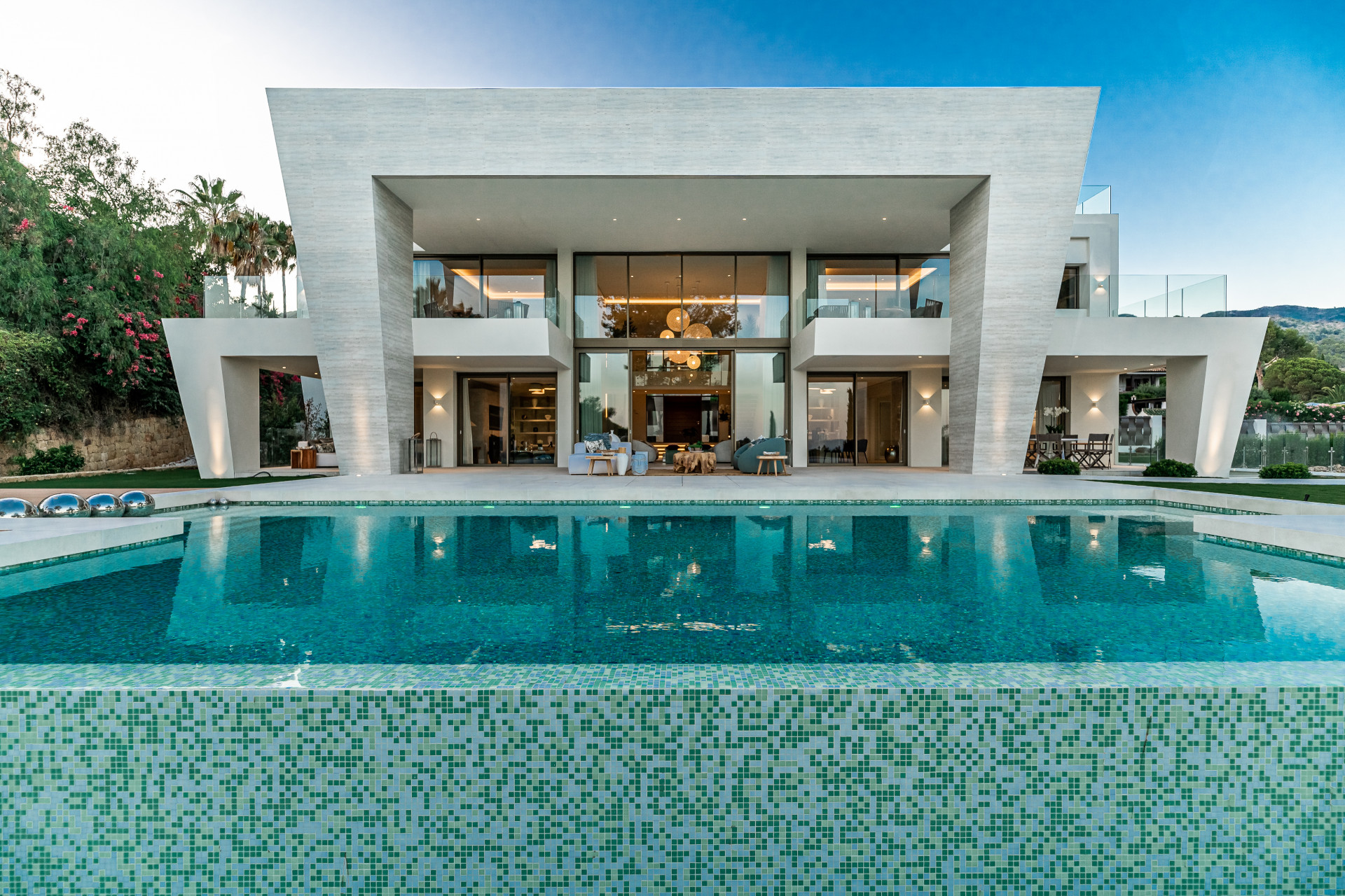 Villa in Marbella Golden Mile, Marbella - Image 1