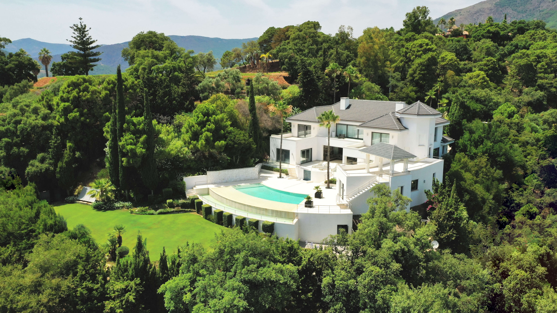 Villa en La Zagaleta, Benahavis - Image 1