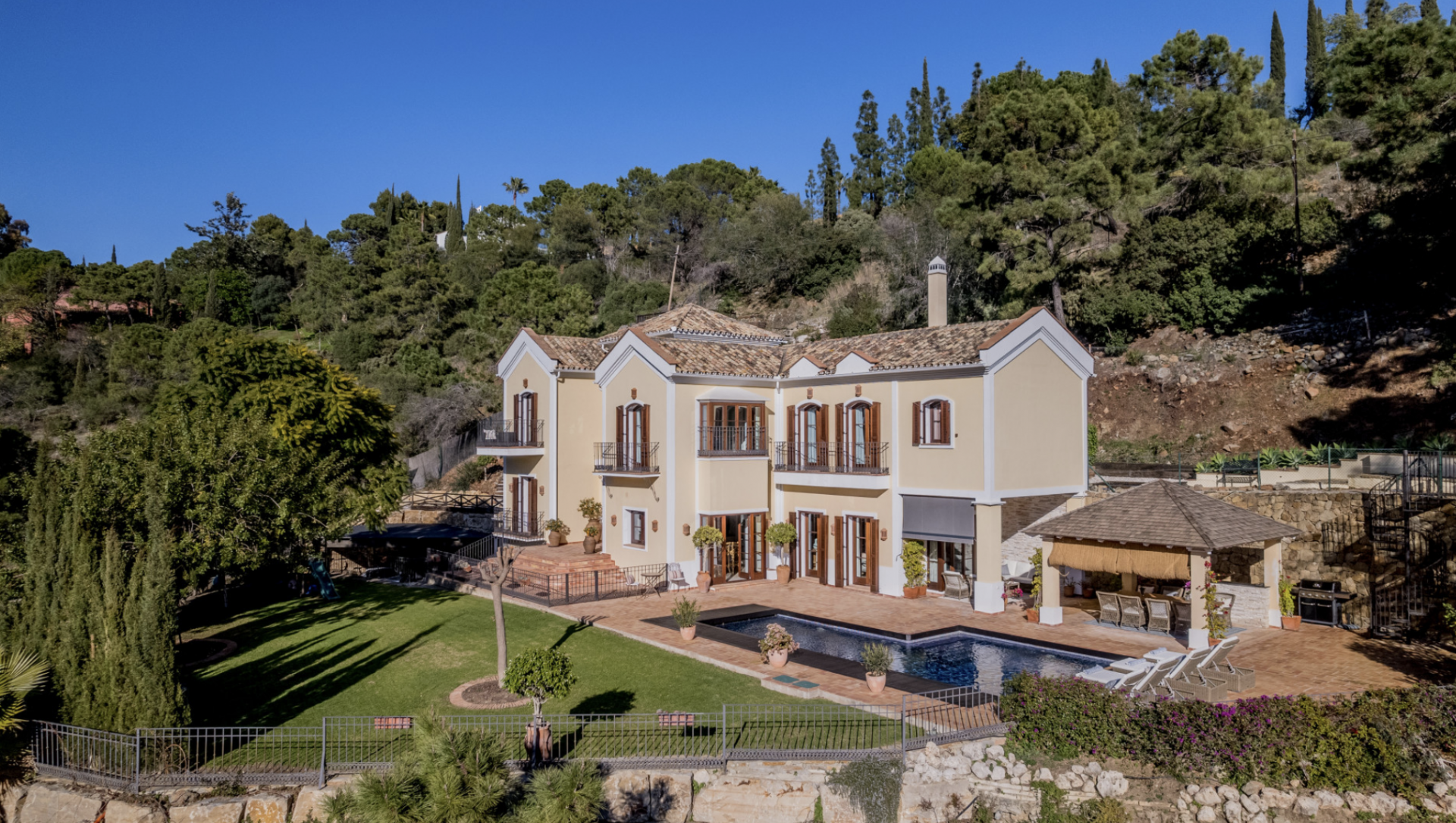 Villa in El Madroñal, Benahavis