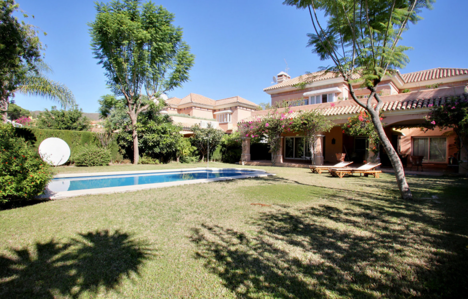 Villa in Nueva Andalucia, Marbella