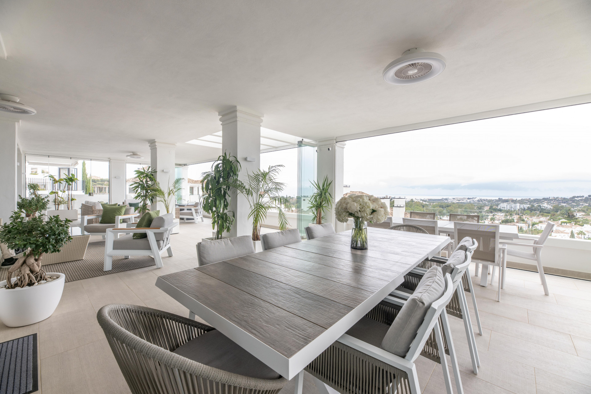 Apartment in Nueva Andalucia, Marbella - Image 1