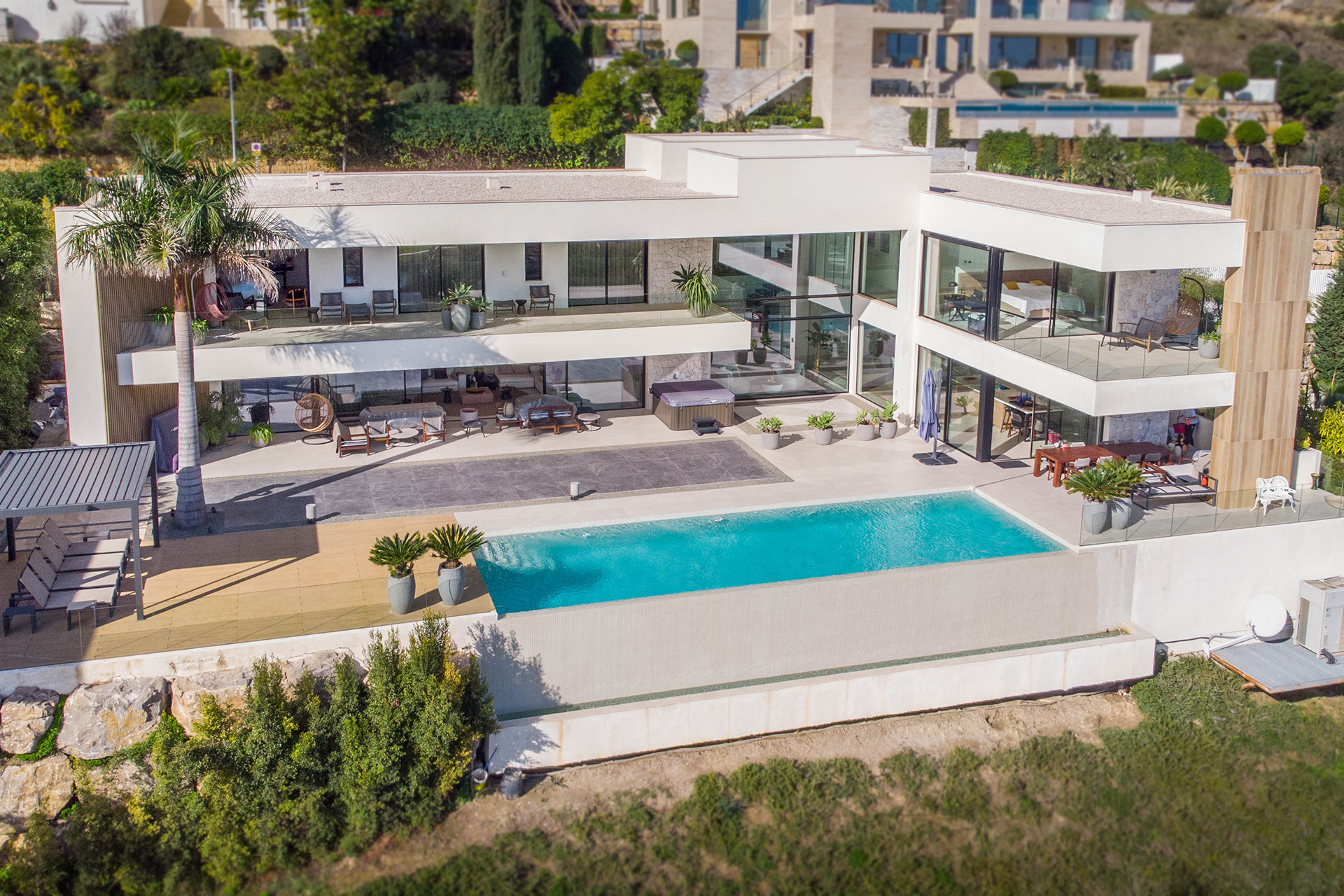 Villa in La Alqueria, Benahavis - Image 1