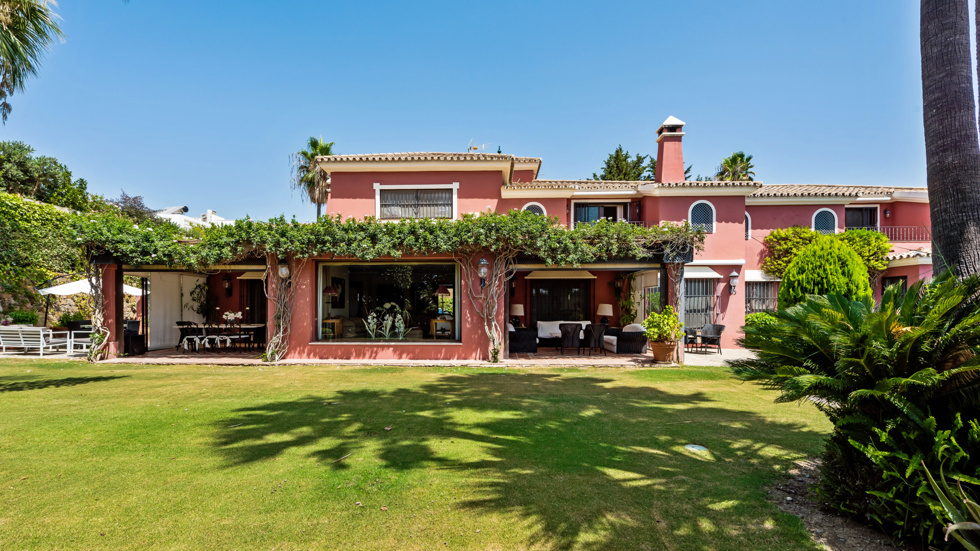 Villa en Nueva Andalucia, Marbella