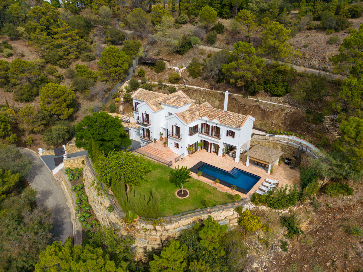 Villa in El Madroñal, Benahavis