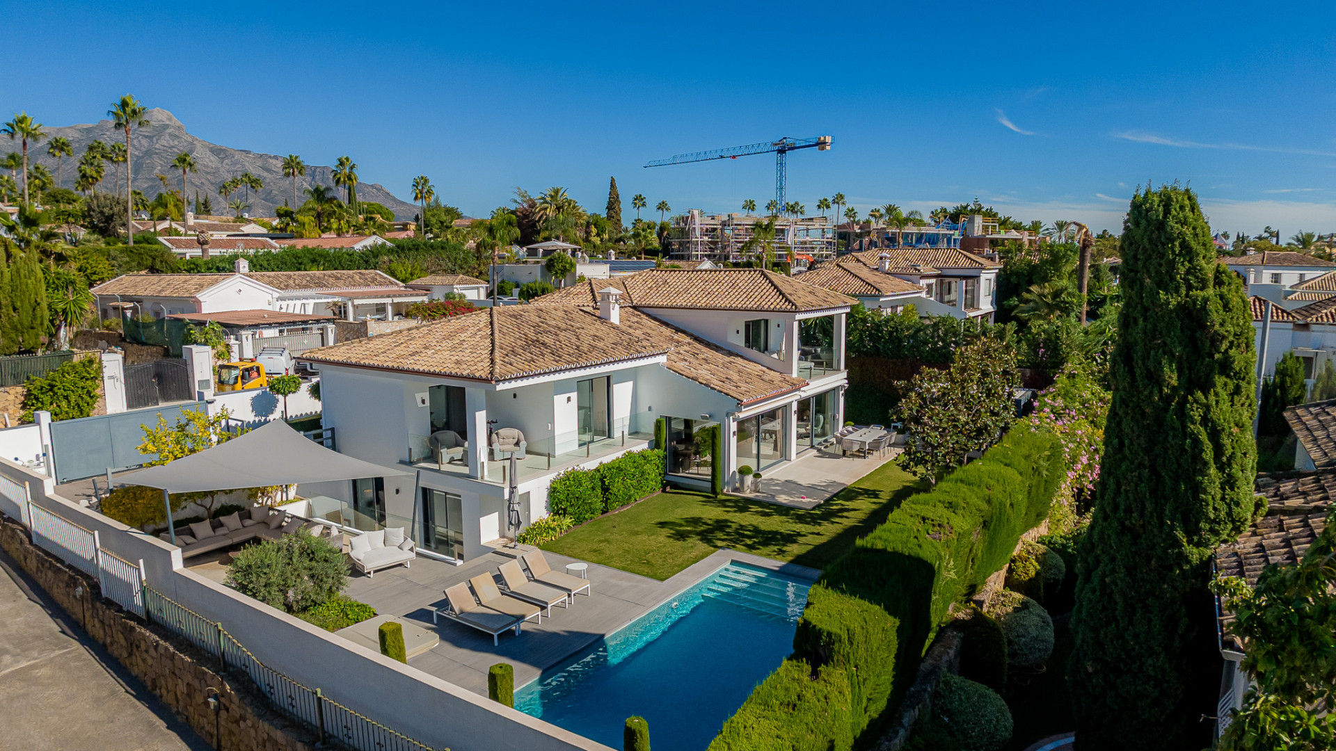 Villa in Nueva Andalucia, Marbella