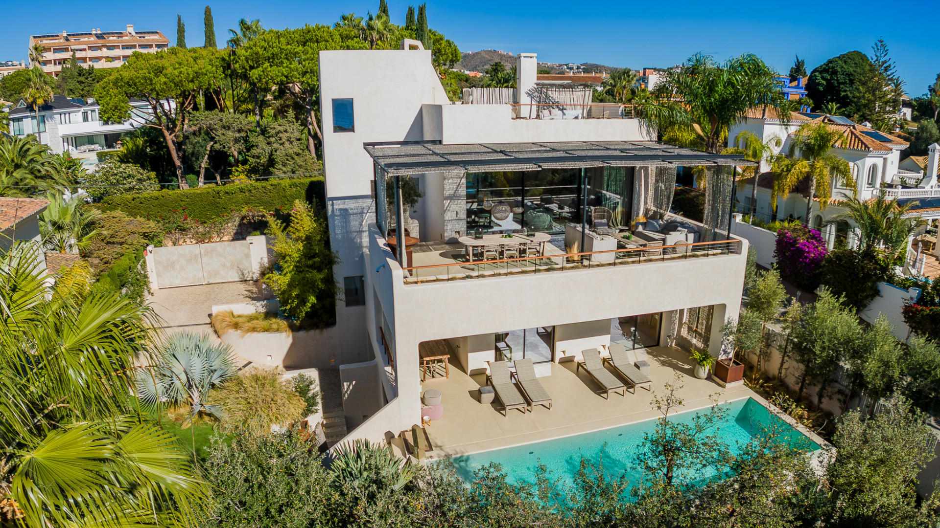 Semi Detached Villa en Marbella Este, Marbella - Image 1