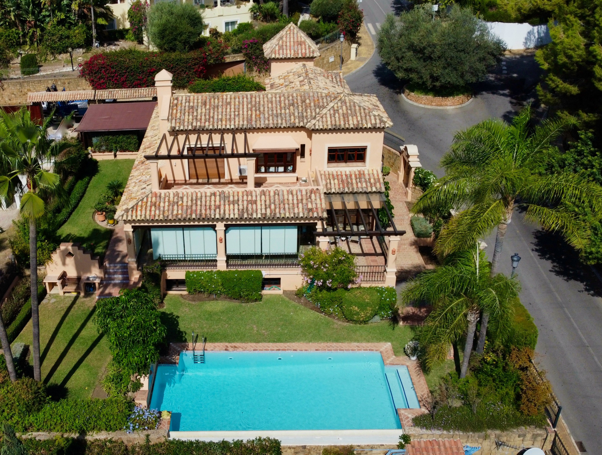 Villa in Marbella Golden Mile, Marbella