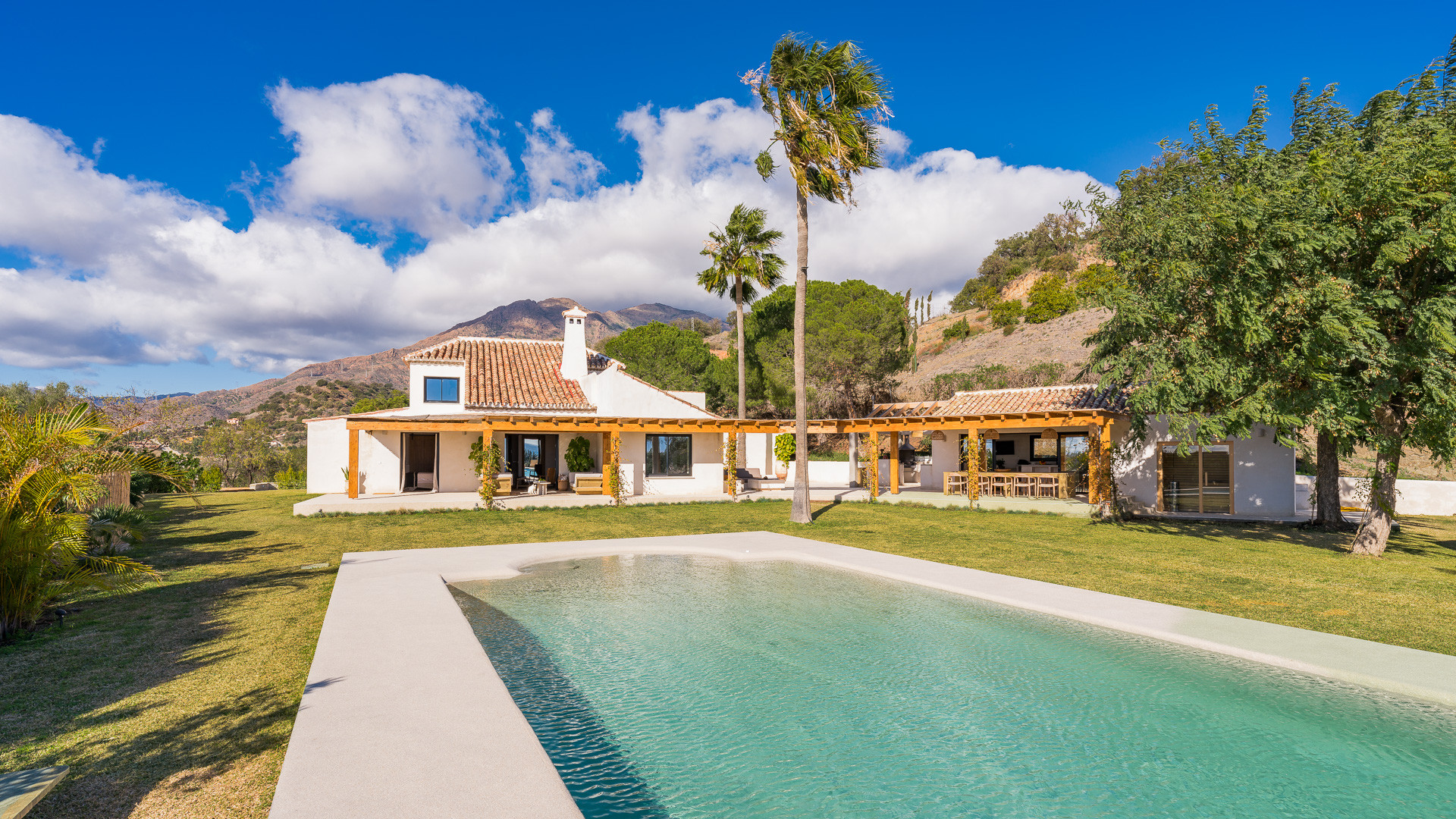 Villa en Estepona - Image 1