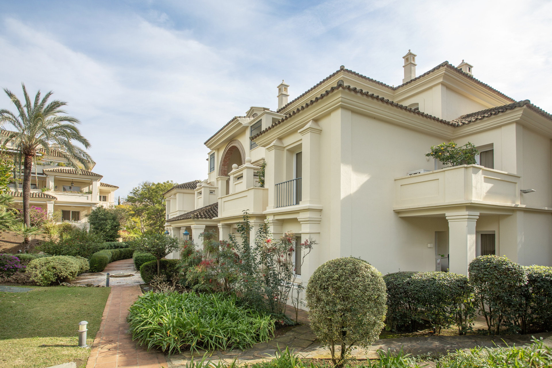 Duplex Penthouse in Nueva Andalucia, Marbella - Image 1