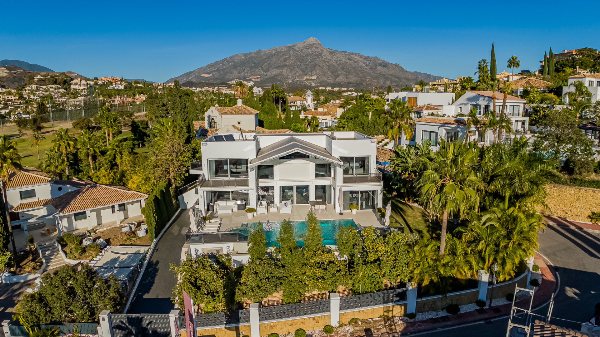 Villa in Nueva Andalucia, Marbella