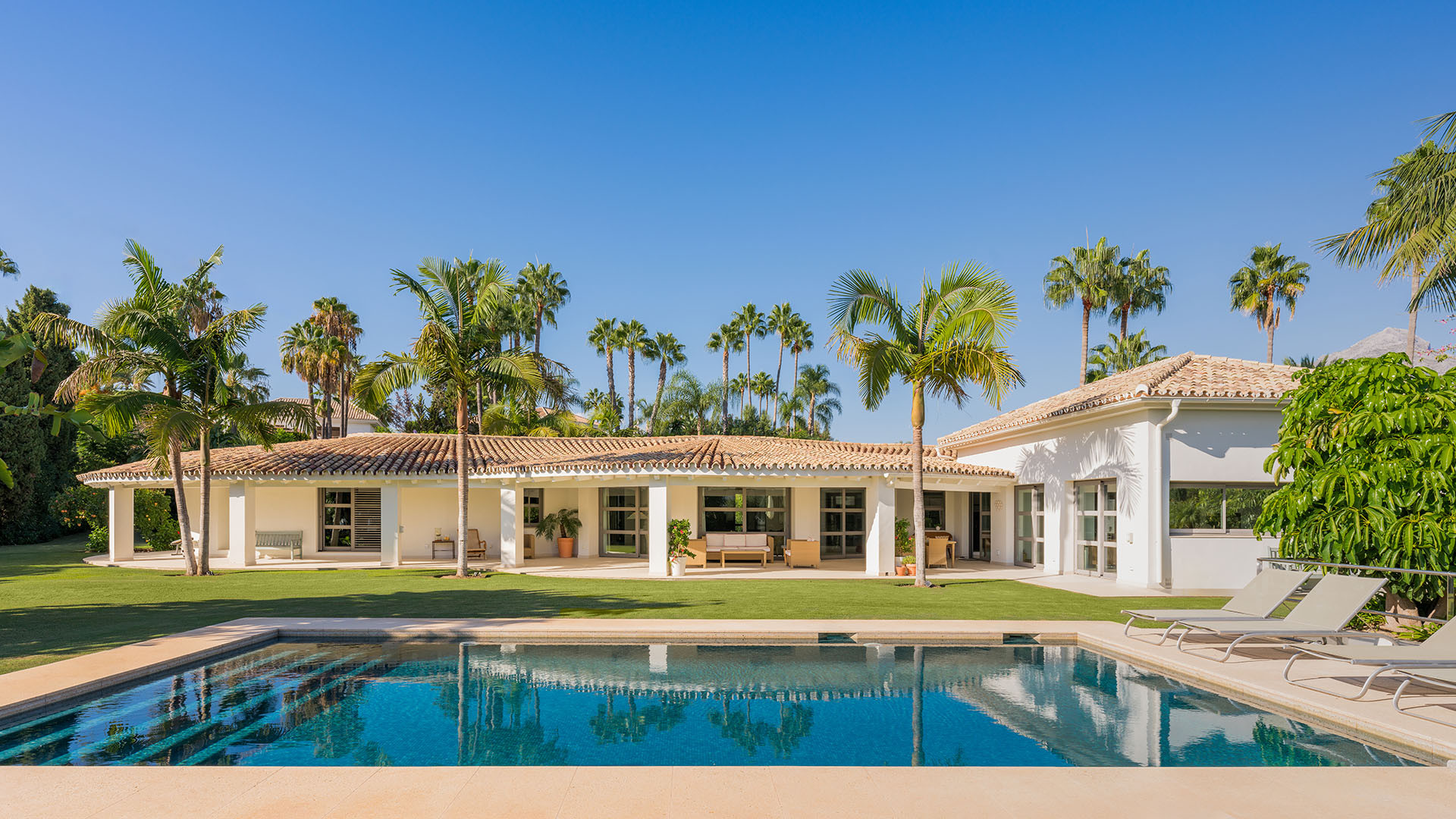 Villa in Nueva Andalucia, Marbella