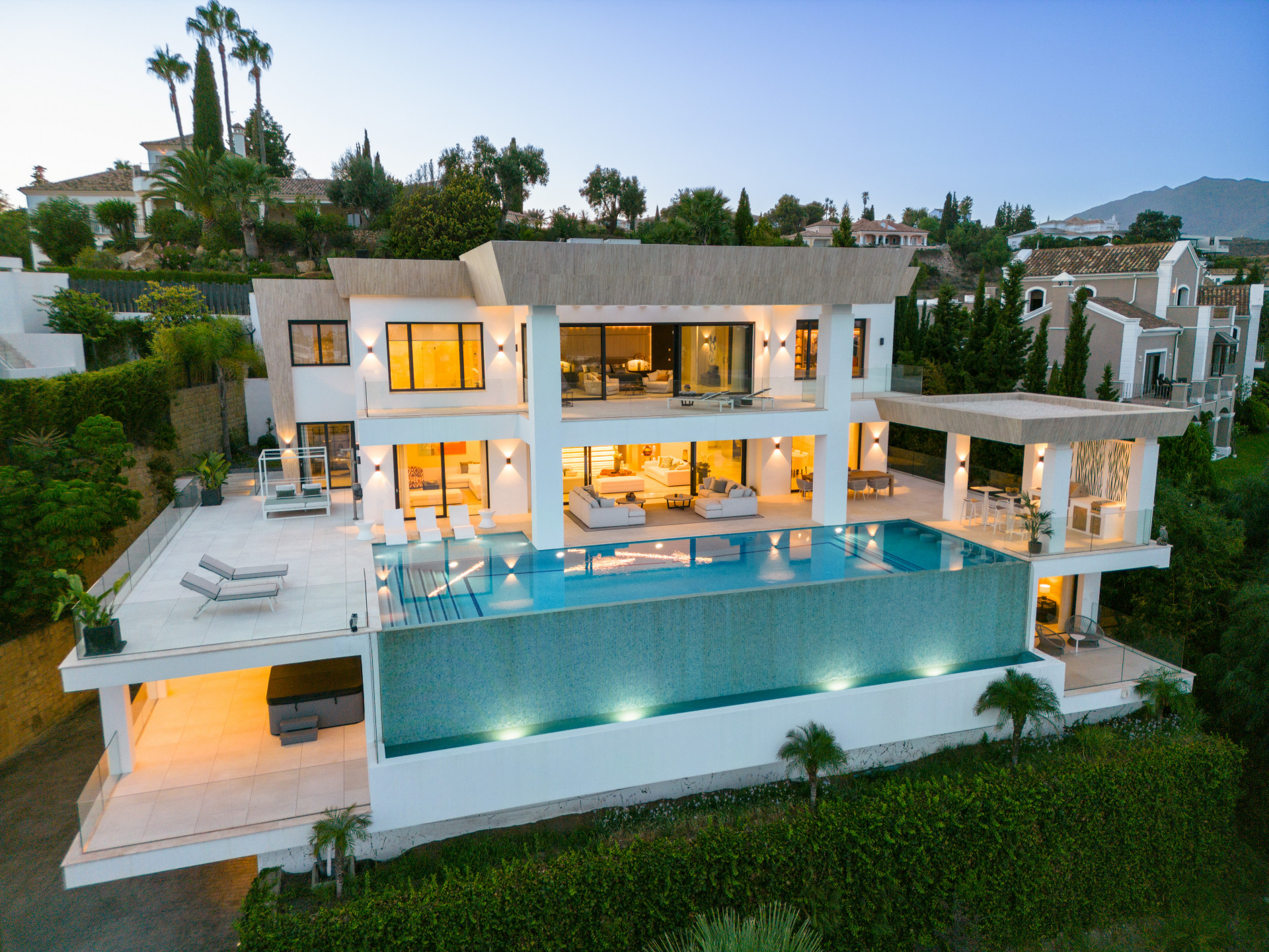 Villa in Estepona East, Estepona - Image 1