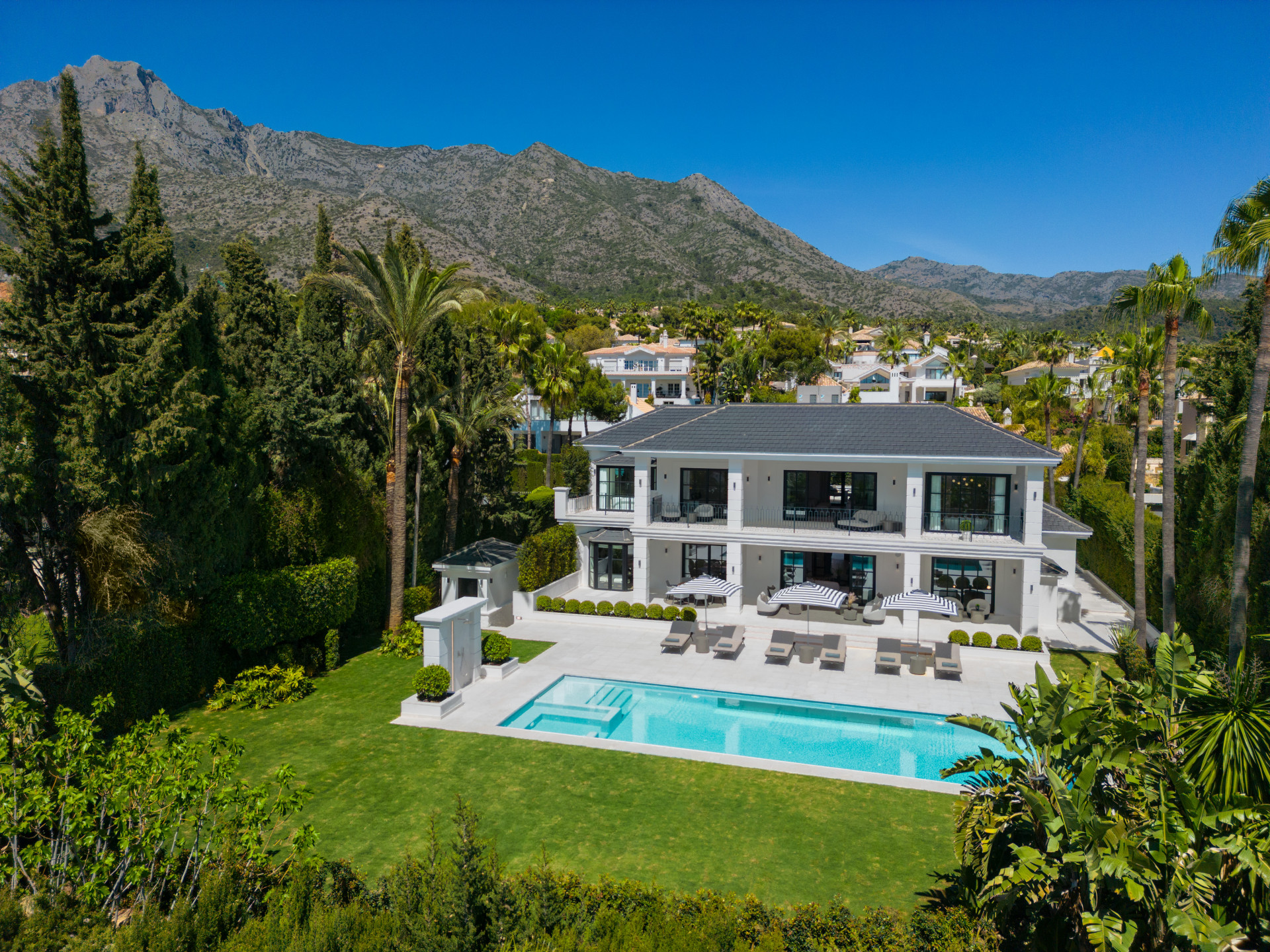 Villa in Marbella Golden Mile, Marbella