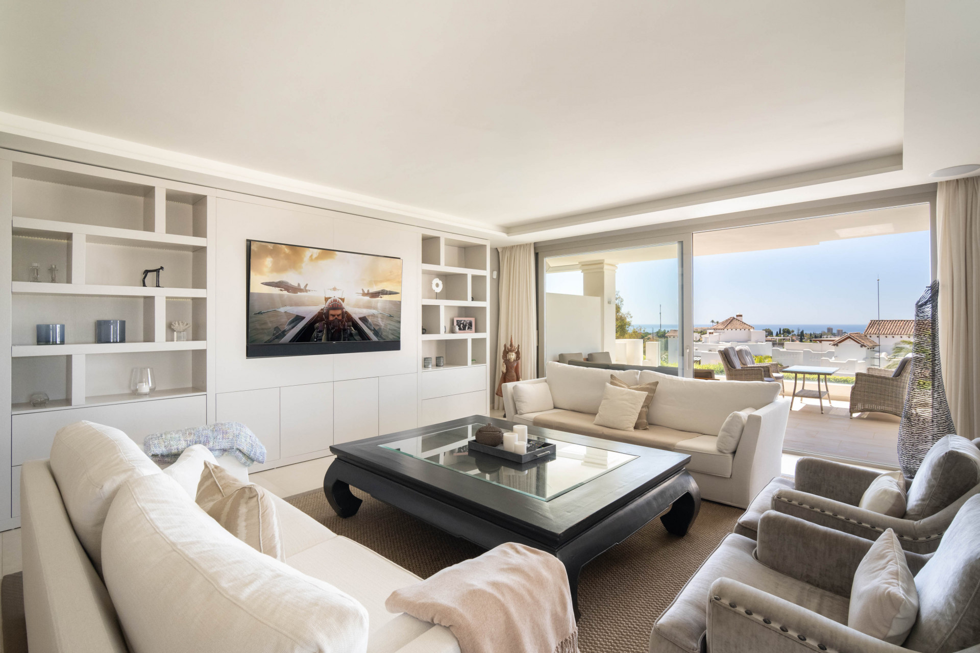 Ground Floor Apartment en Nueva Andalucia, Marbella - Image 1