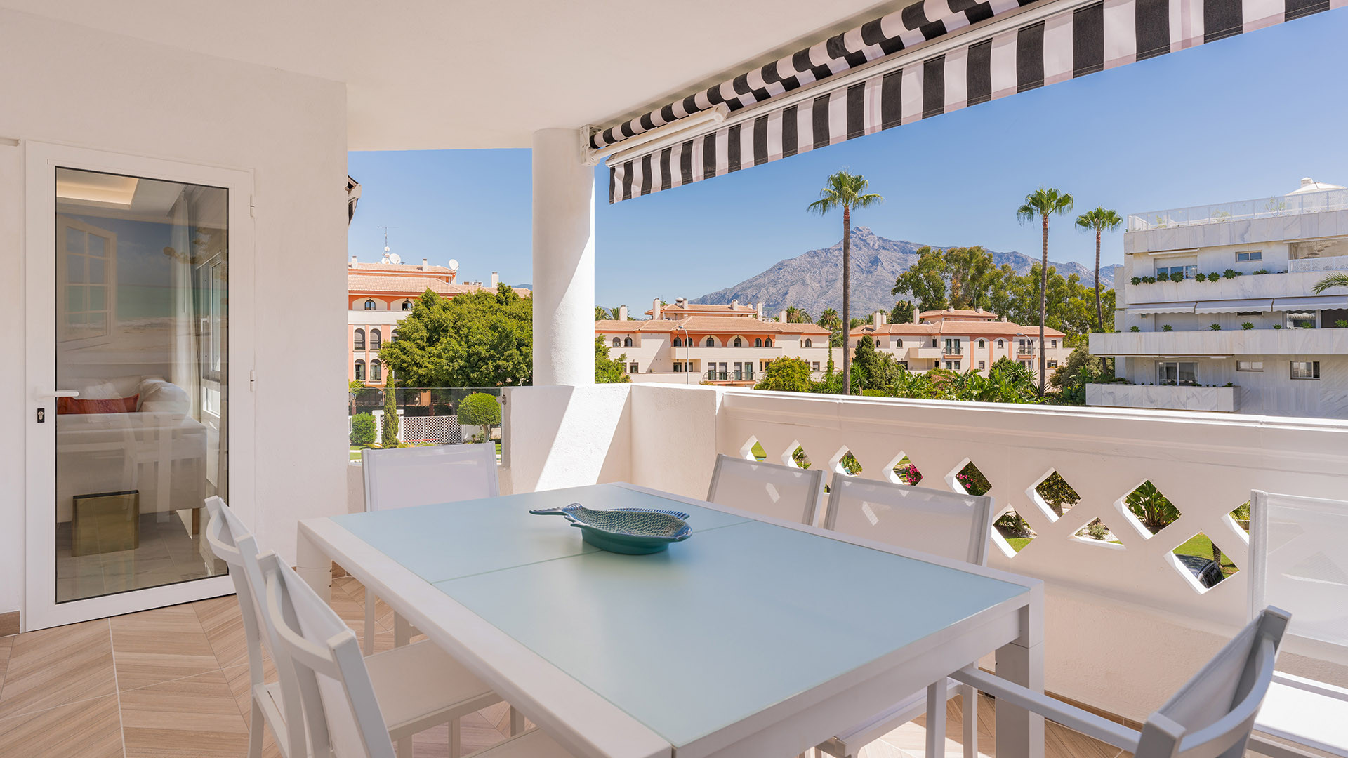 Apartment en Marbella &#8211; Puerto Banus, Marbella - Image 1