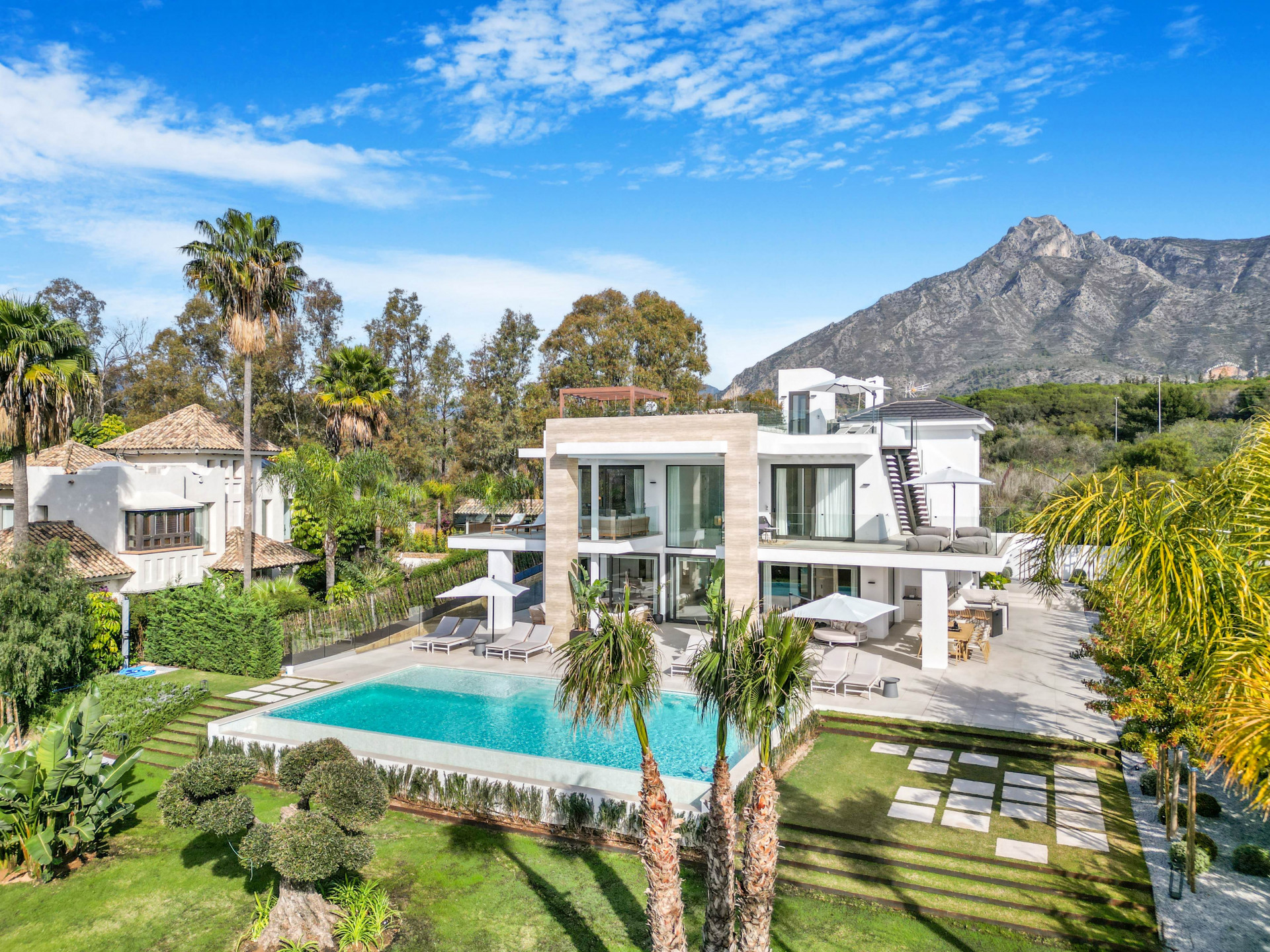 Villa in Marbella Golden Mile, Marbella