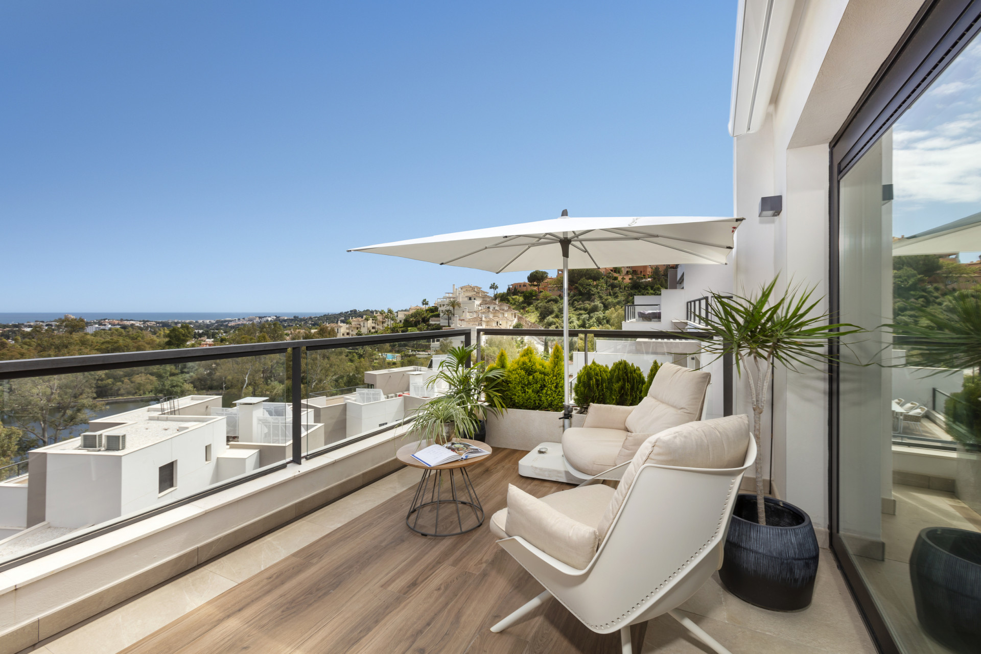 Penthouse in Nueva Andalucia, Marbella - Image 1