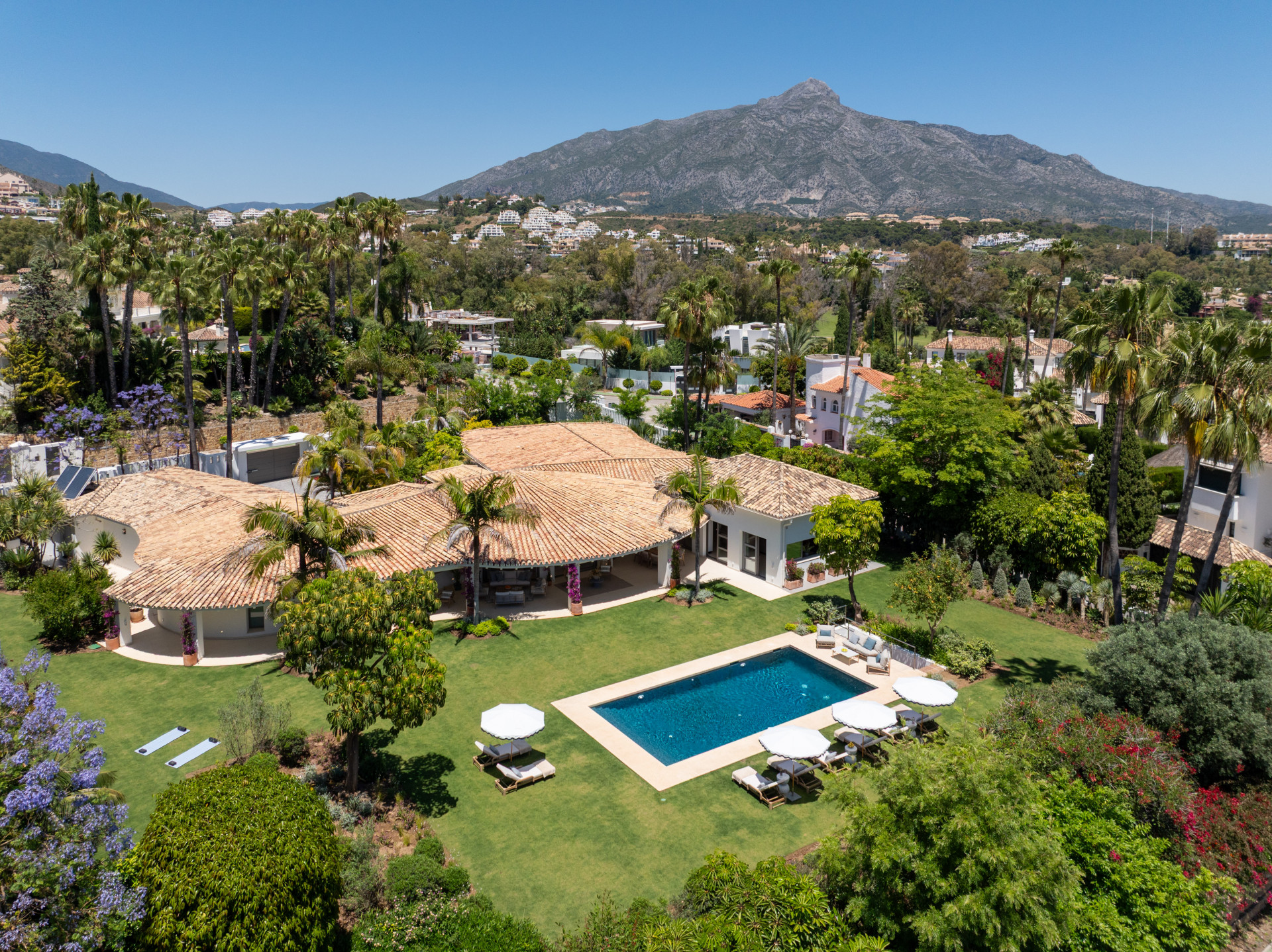Villa in Nueva Andalucia, Marbella