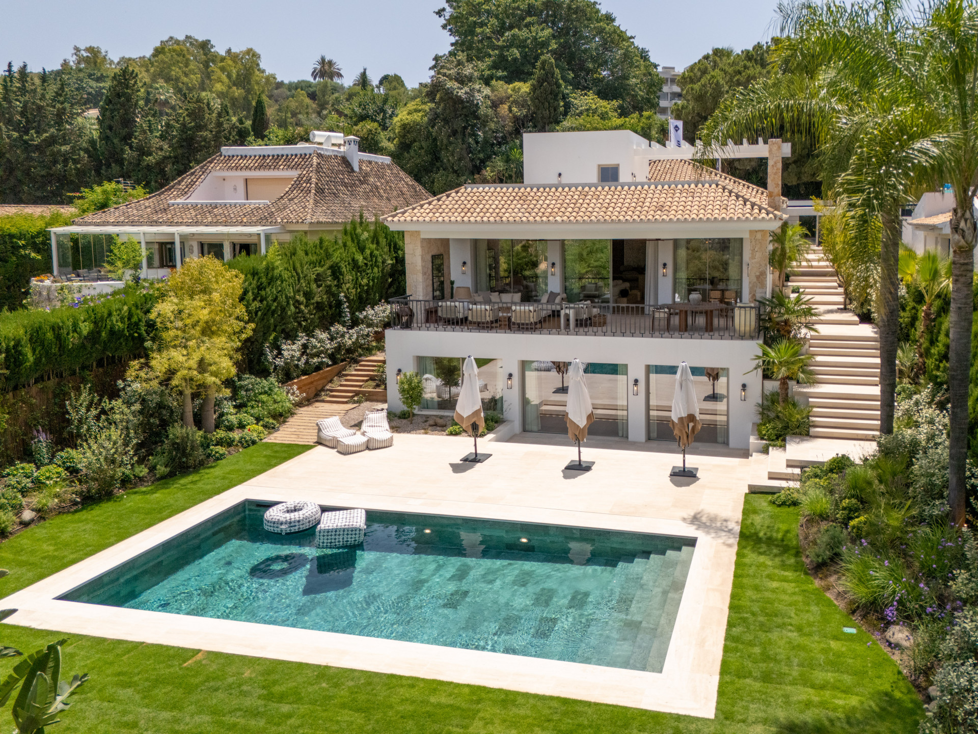 Villa in Nueva Andalucia, Marbella - Image 1