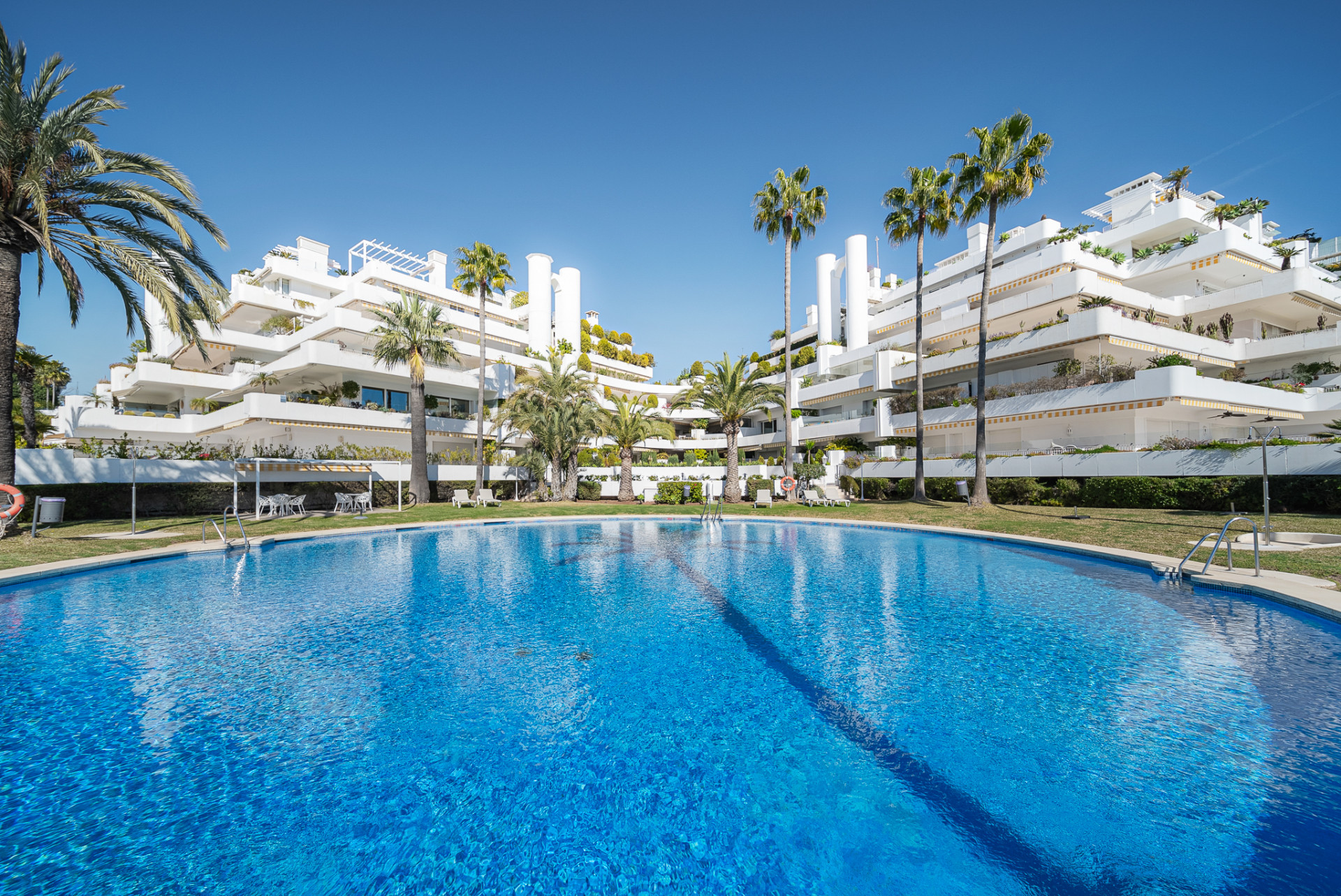 Apartment in Marbella Golden Mile, Marbella