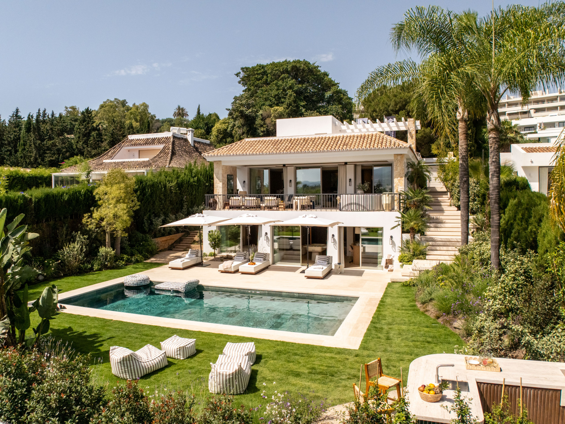 Villa in Nueva Andalucia, Marbella - Image 1